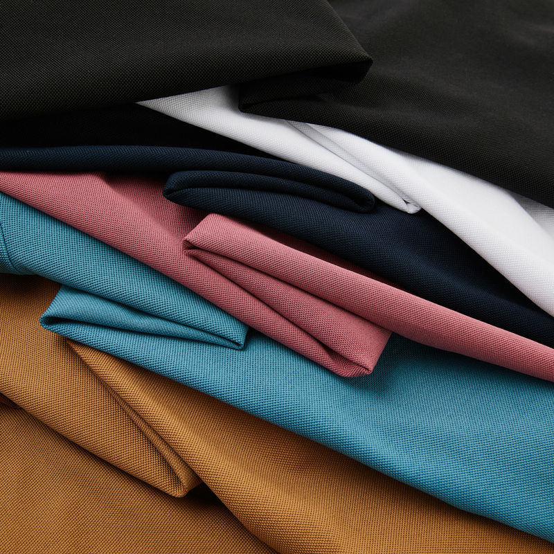 Kişiselleştirilmiş Erkek Polo Tişörtleri Yaka Anti-Kırışıklık Beyaz Unisex Polo Tişörtleri Renk Kombinasyonu