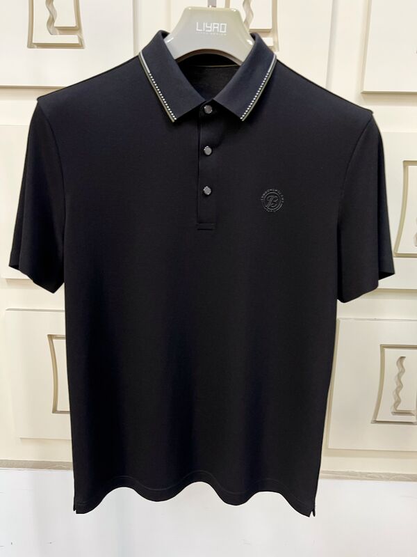 Lüks Erkek Polo Gömlekleri. Kontrastlı yakalı minimalist tasarım, yüksek kaliteli işçilik Erkekler Tişörtleri Meslek Tişört Fabrikası.