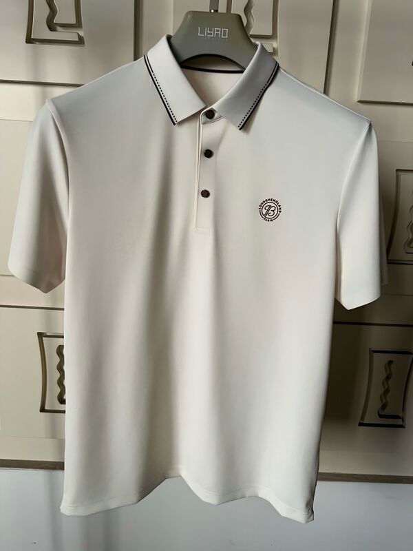 Lüks Erkek Polo Gömlekleri. Kontrastlı yakalı minimalist tasarım, yüksek kaliteli işçilik Erkekler Tişörtleri Meslek Tişört Fabrikası.