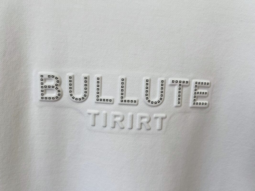 Lüks Bisiklet Yaka Tişört Baskı Logo Tasarımı Orijinal Kumaş Kabartma İşlemi Artı Isı Transferi Vinil İşlemi OEM/ODM'yi Benimser