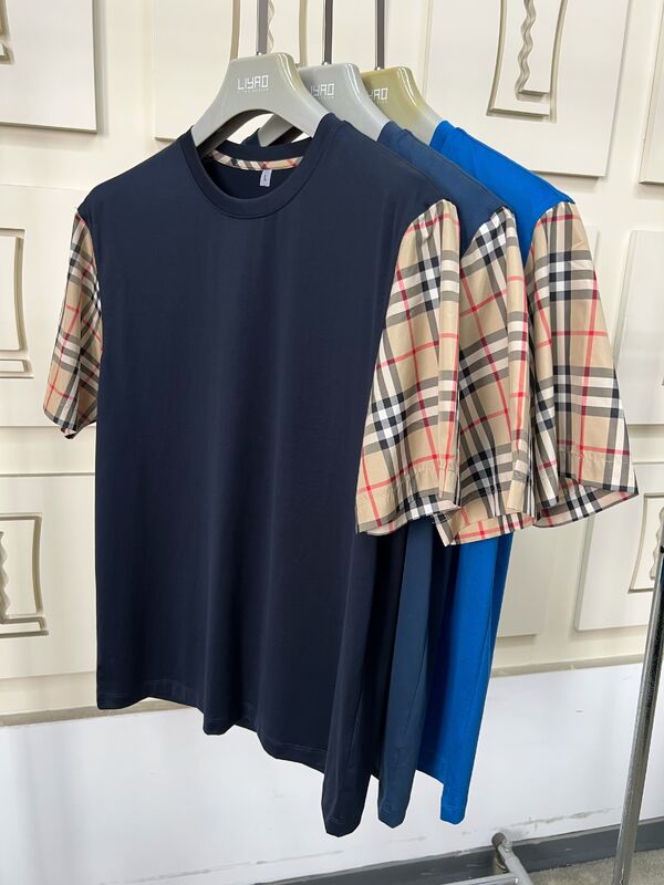 İkonik Kareli Kollu Erkek Moda Tişörtleri, Normal Kesim Bisiklet Yaka, Yüksek Kaliteli Pamuk