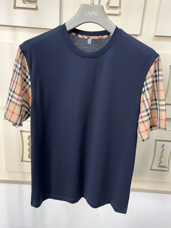 İkonik Kareli Kollu Erkek Moda Tişörtleri, Normal Kesim Bisiklet Yaka, Yüksek Kaliteli Pamuk